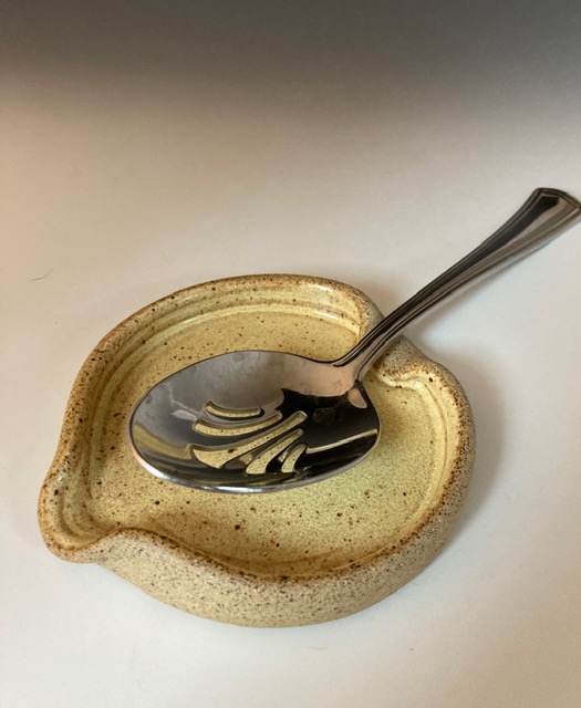 Spoon Rest Speckled Yellow by Merle Slyhoff