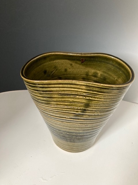 Green Figure 8 Vase by Merle Slyhoff