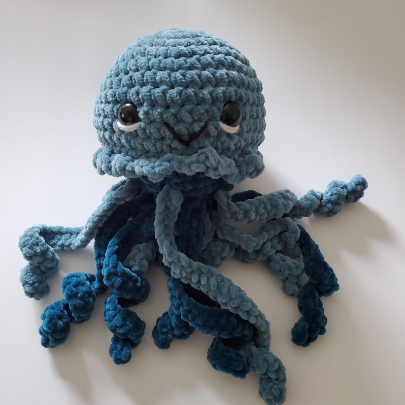 Amigurumi Blue Jellyfish by Casey Lucas