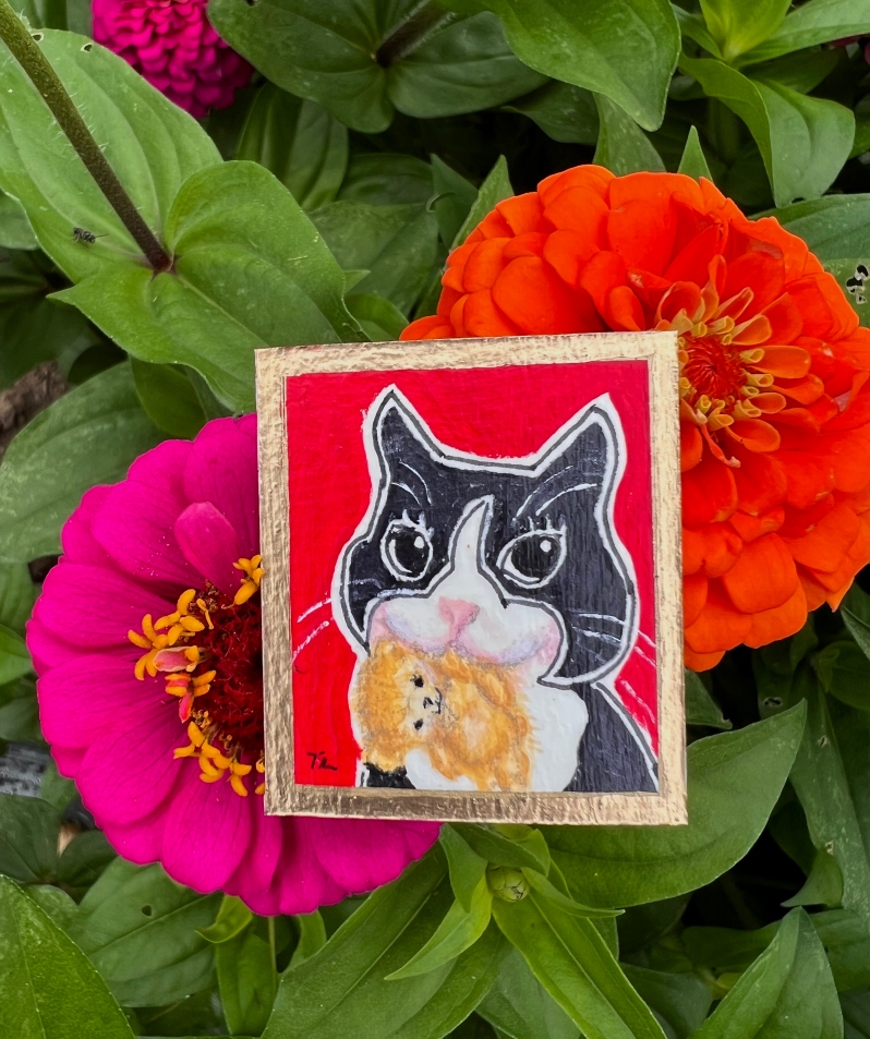 Cat and Teddy Bear/Gold by Nancy Tsui